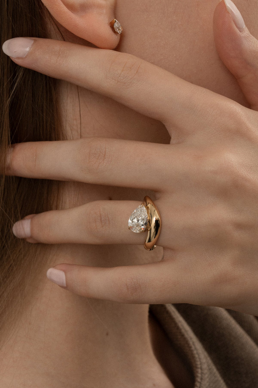 Discover pear dome lab grown diamond engagement ring online