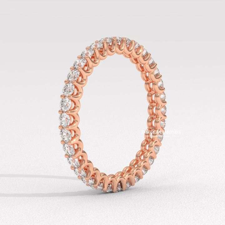 Sustainable round diamond wedding ring