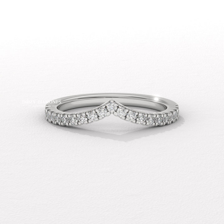Chevron diamond wedding band in yellow gold