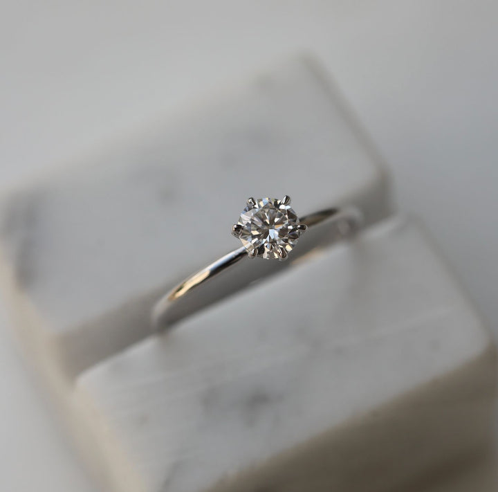 Shop round cut solitaire lab grown diamond engagement ring online