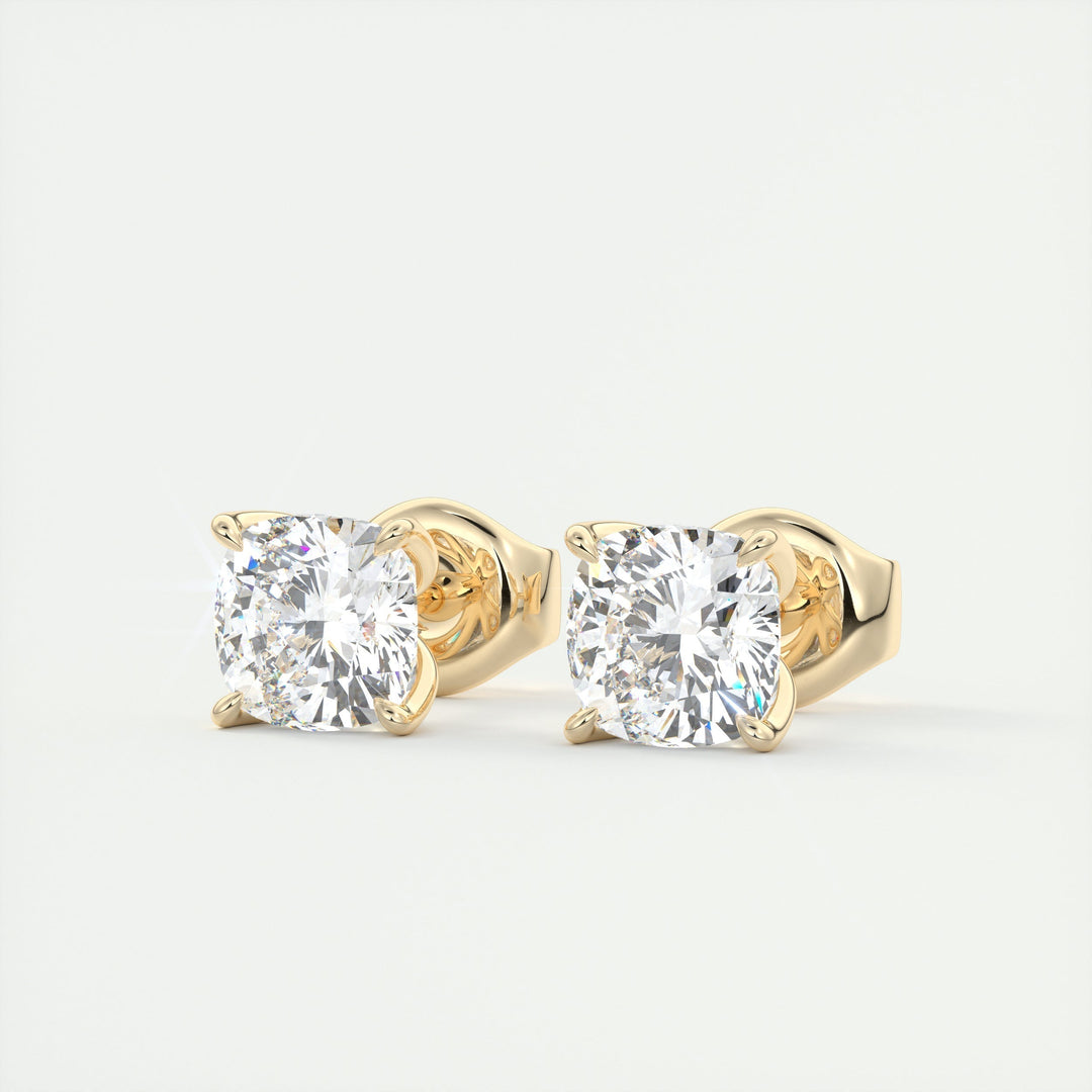 round-solitaire-cvd-g-vs-diamond-earrings-3