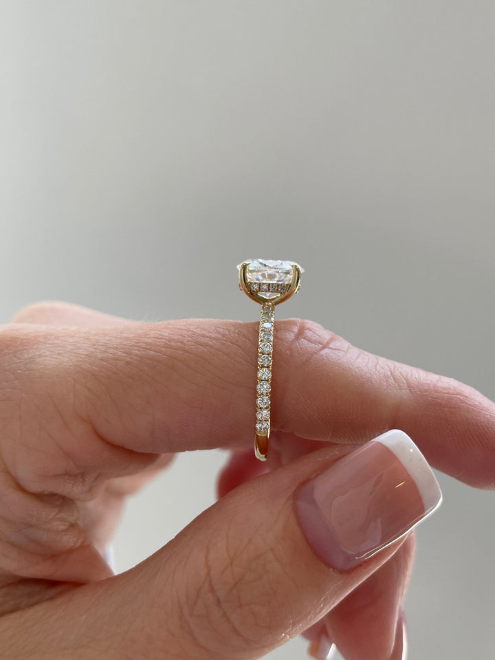 2 carat diamond ring, 3 carat diamond ring, 4 carat diamond ring, IGI certified diamond ring, GIA style engagement ring, lab diamond bridal jewelry, sustainable bridal ring, ethical bridal jewelry, modern bridal engagement ring, timeless diamond ring, statement engagement ring,