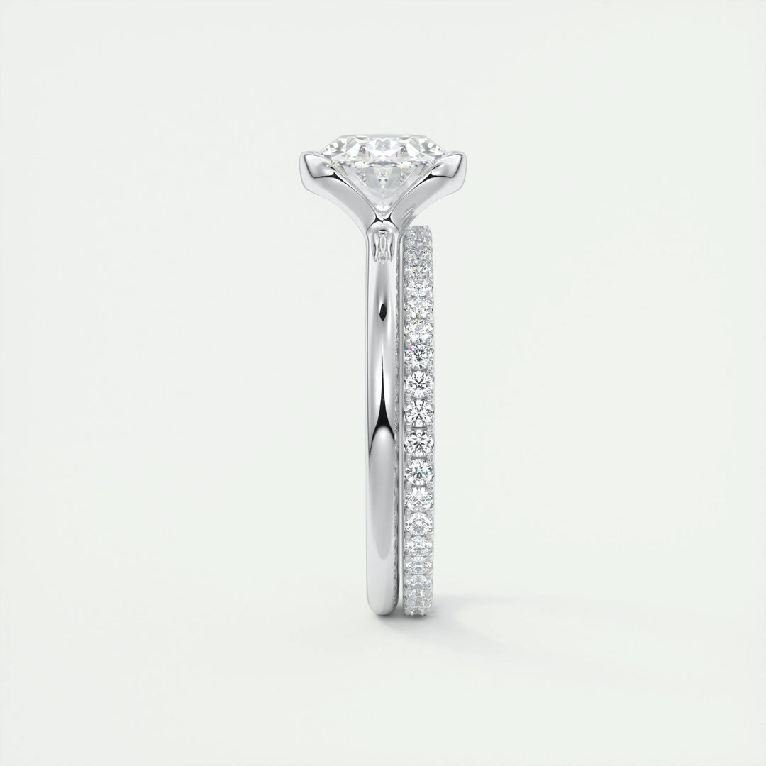 Oval bezel ring set with an IGI graded diamond