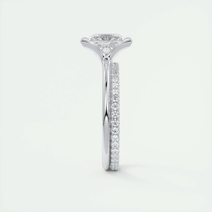 Princess solitaire engagement ring with IGI certificate and packaging